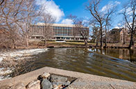 華盛頓大學師生進行大規模罷工，或影響期末考試