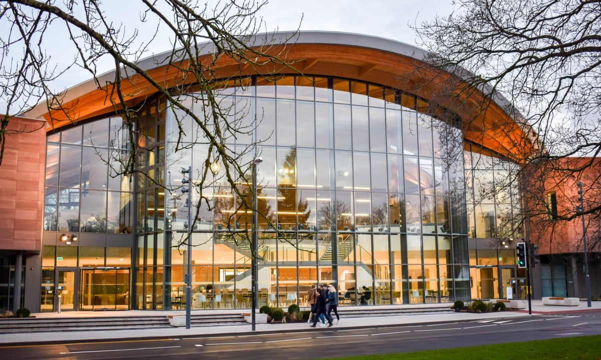 華威大學.jpg 華威大學.jpg