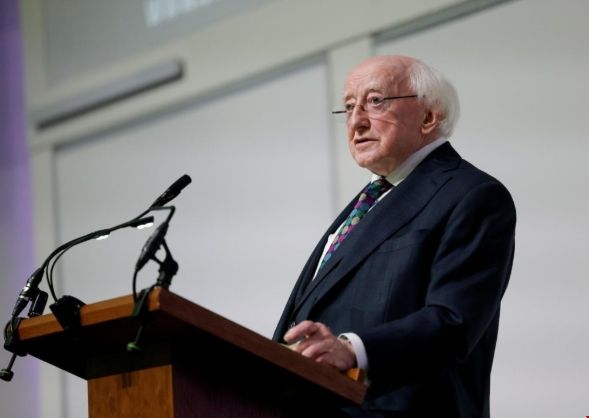 曼徹斯特大學授予愛爾蘭總統榮譽學位.png 曼徹斯特大學授予愛爾蘭總統榮譽學位.png