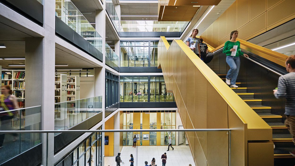 伯明翰大學法學.jpg 伯明翰大學法學.jpg